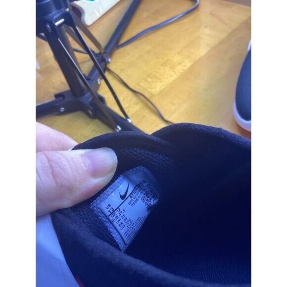 OOs 90s Elenagilbert grunge brother rugged Nike Mens 13 Black Red Running Shoes - Picture 5 of 5